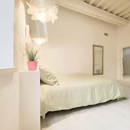 Le Flocon 2 Maison Carree Centre Historique