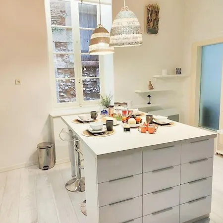 Le Flocon 2 Maison Carree Centre Historique Апартаменты *